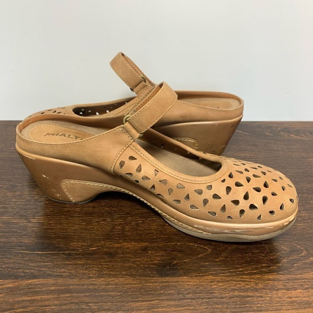 Rialto leather slip on shoe size 8 